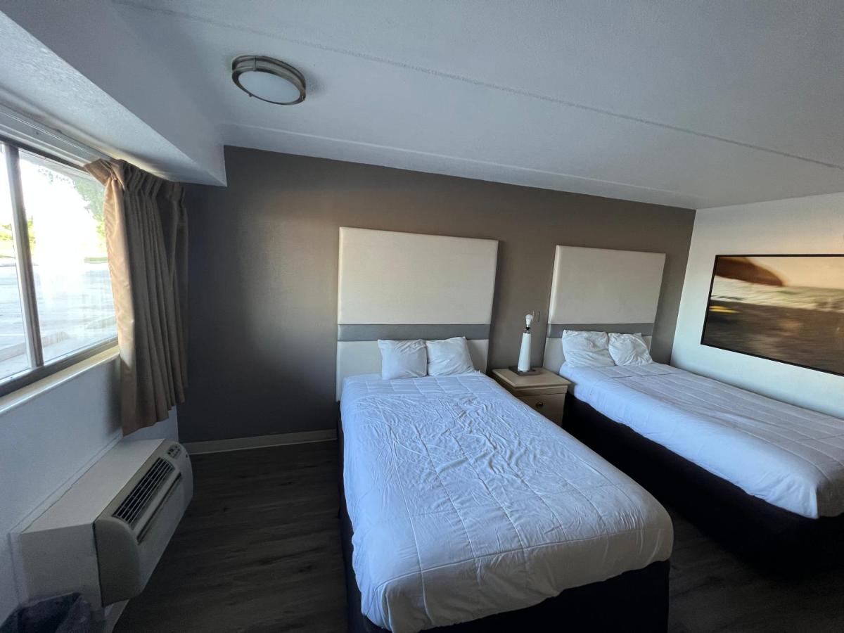 Fairbridge Inn Express באטון רוז' מראה חיצוני תמונה